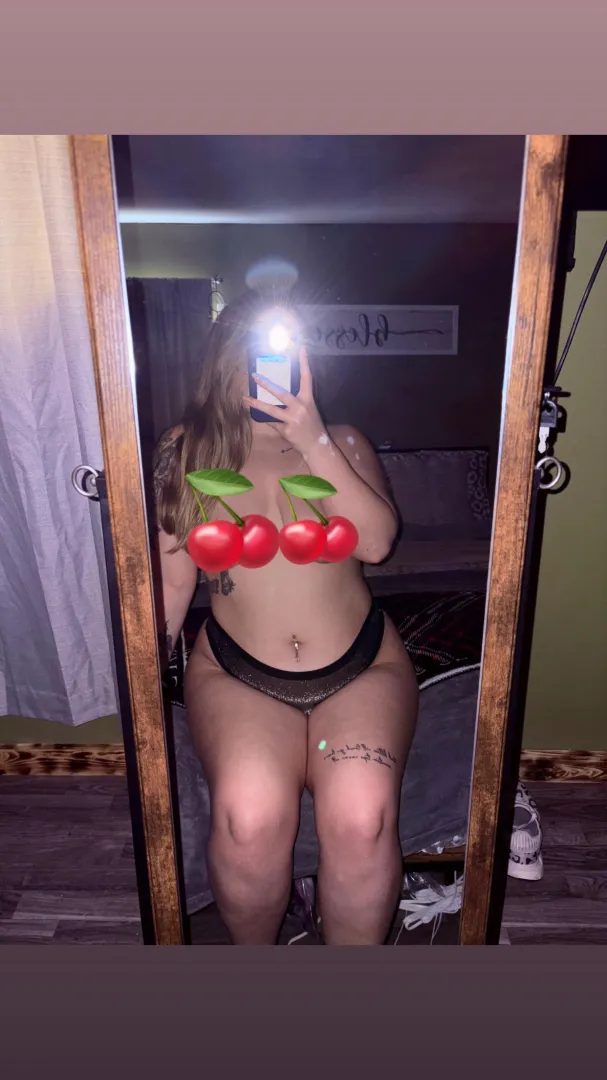 Wish I was sitting your cock instead posted by xoxo_scarlett_xoxo