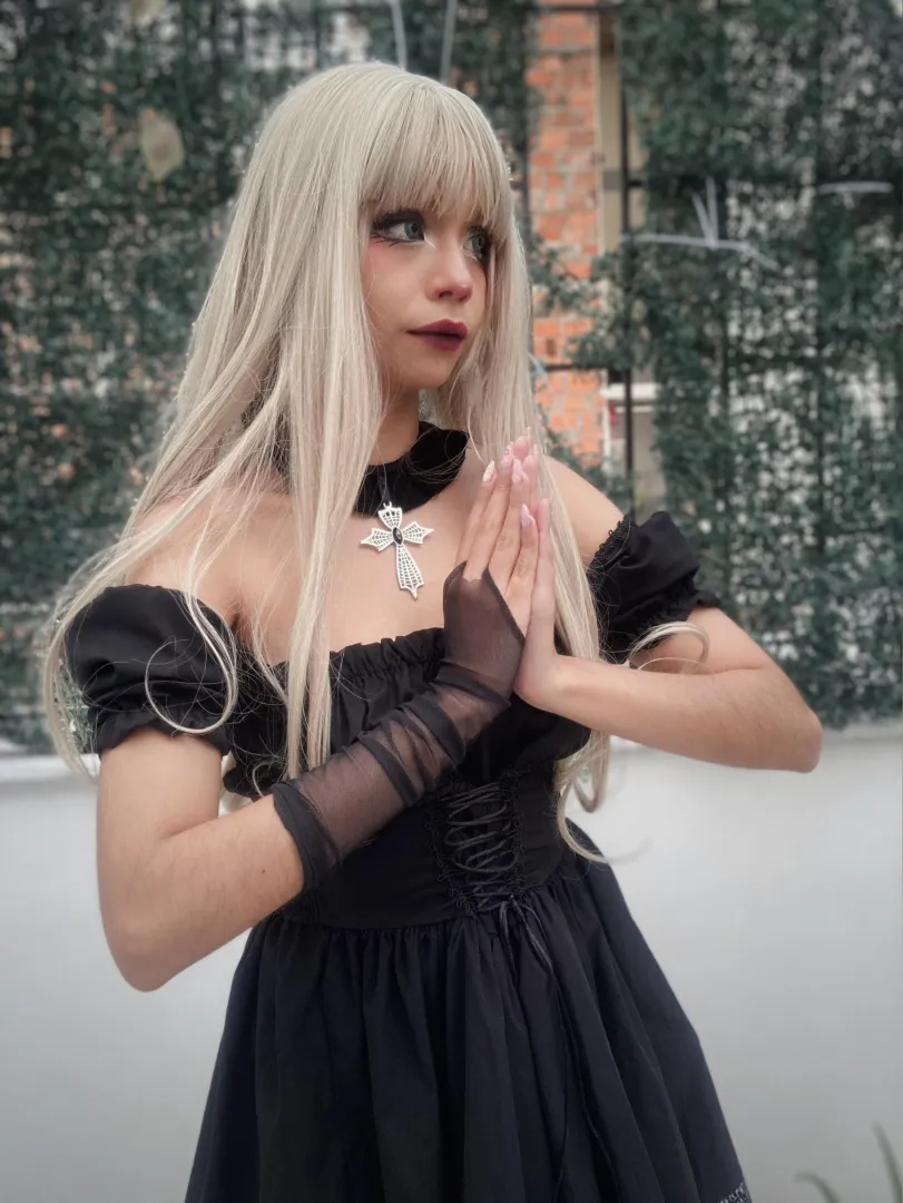 wld u call me a hot girl? posted by Mercyfleur