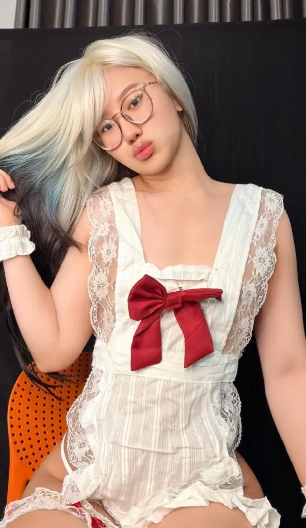 Wld you consider me as your good baddie? posted by Ophirra