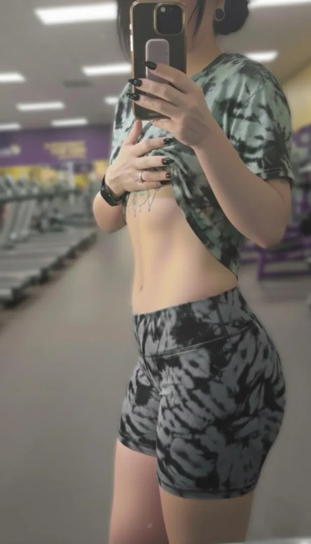 Wonder how weak these shorts made someone at the gym today  posted by Maleficent-Archer-23