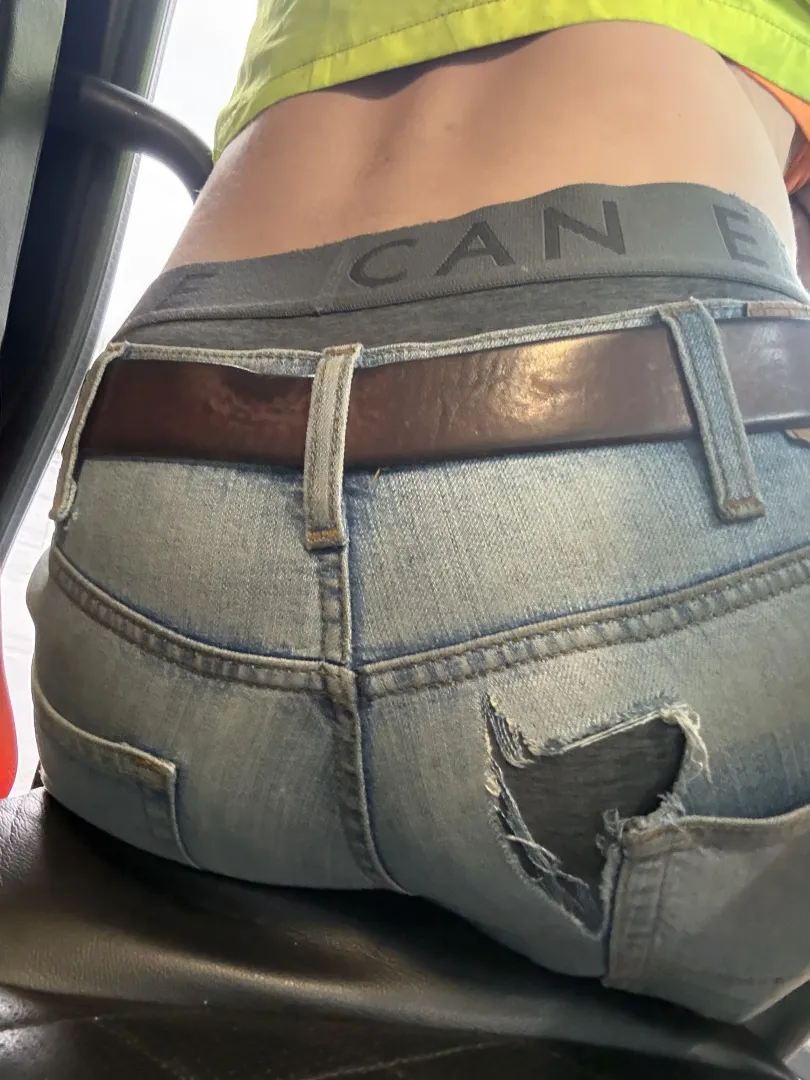 Wondering if anybody noticed the hole in my pants today posted by According_Buy2151