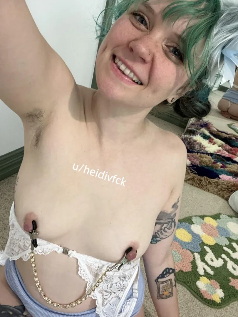 wondering if you could eat my pit for an hour non-stop posted by heidivfck