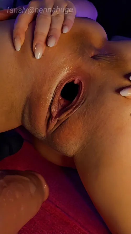 Woops, loos and destoyed  by hennahuge