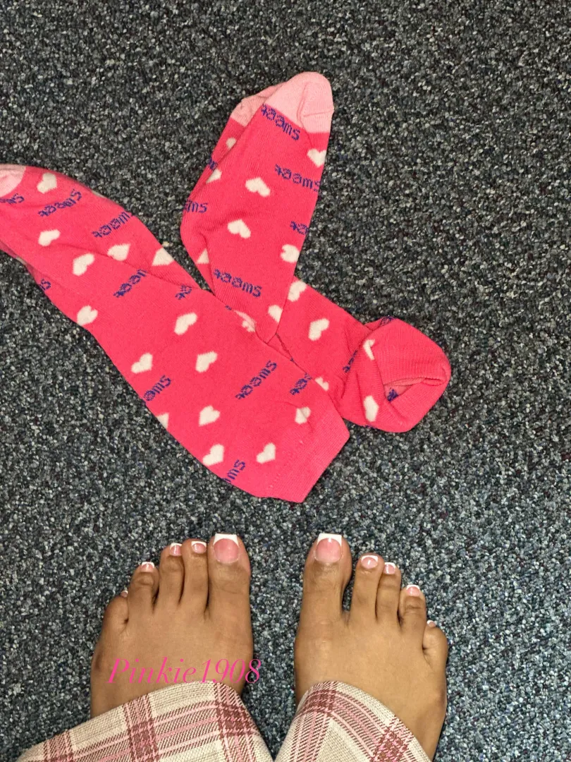 Work feet  posted by Pinkie1908