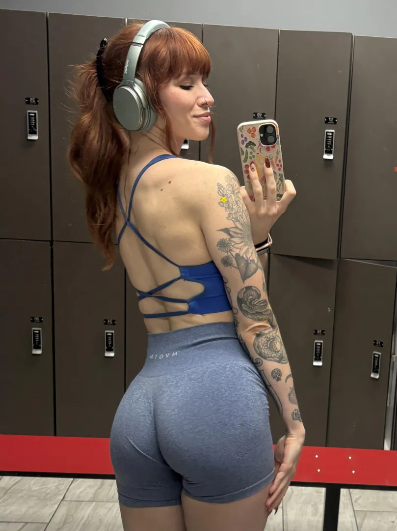 Working on my booty to be your gym crush posted by Brooke__bby