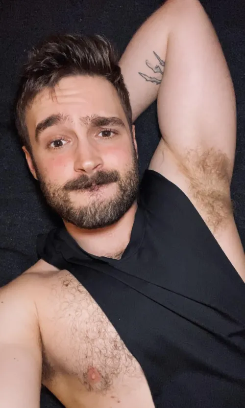 Working on my summer biceps by HumbleFix7056