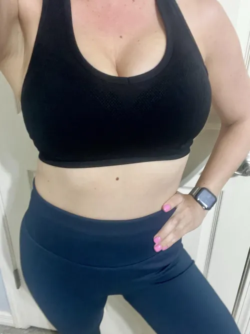 Workout ✅ by hootersgirlalum2