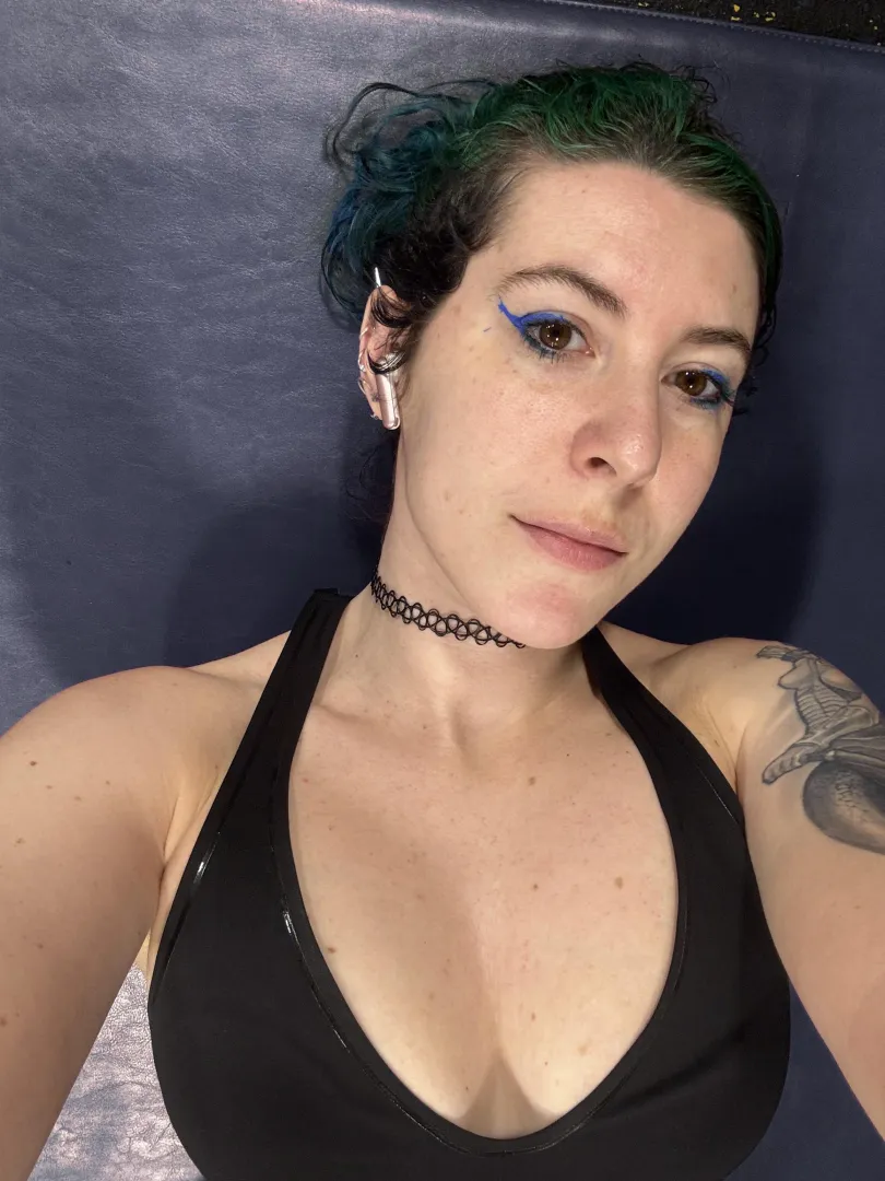 Workout selfie posted by sirenskiss3