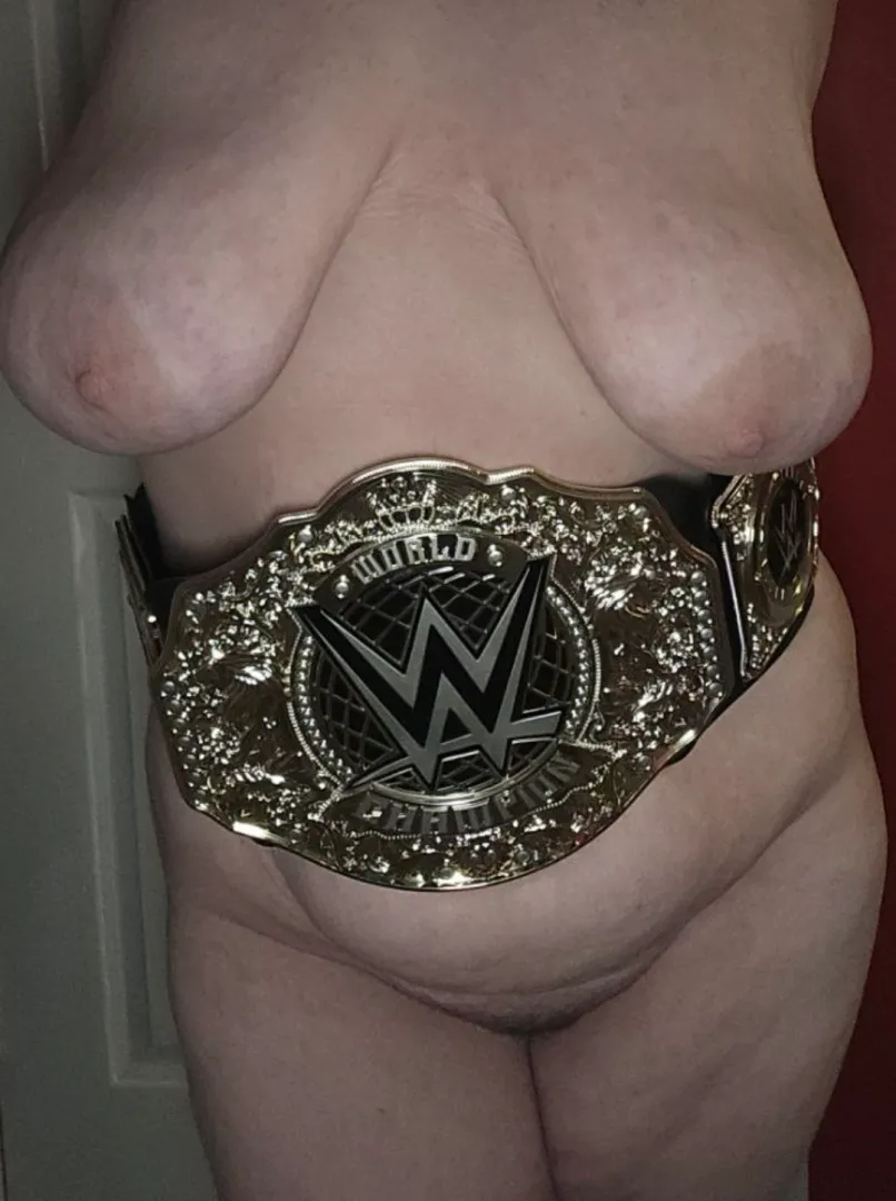 World Heavytit Champion posted by spicyscarletpeaches