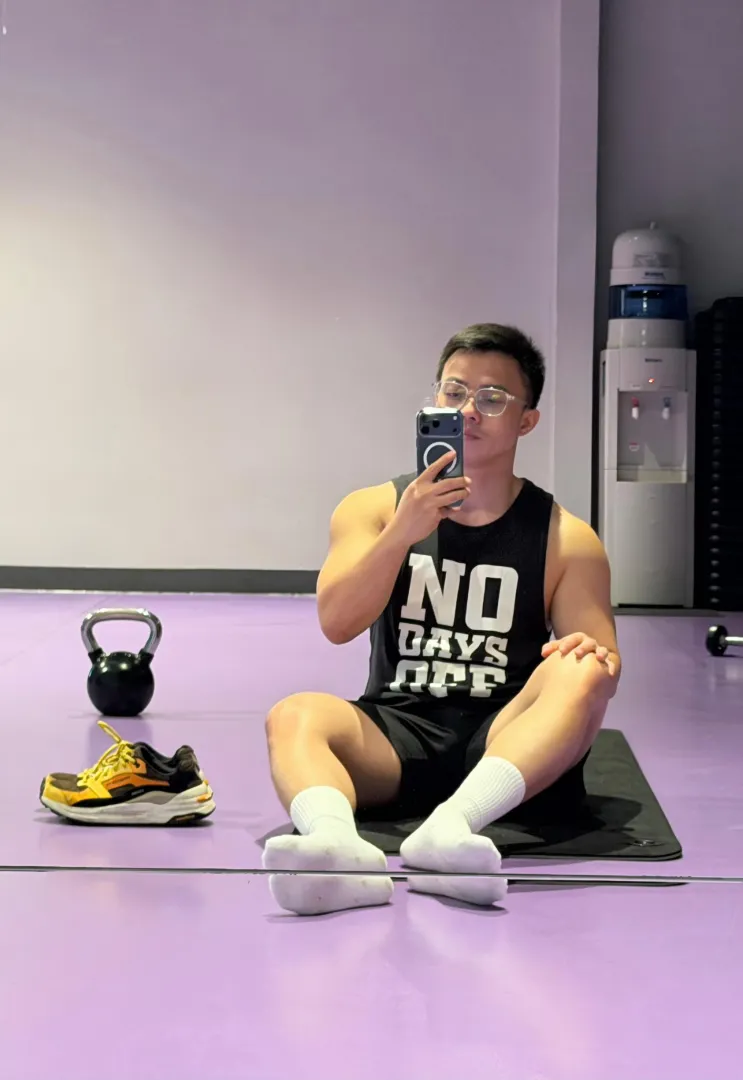 Worn all day. The scent stayed. posted by DailyHacksPh