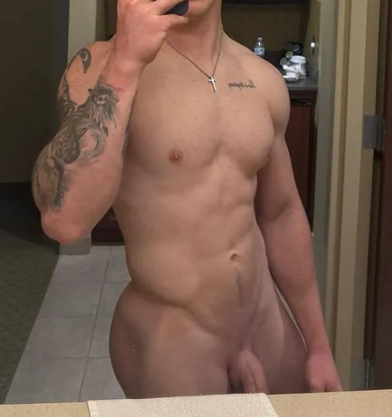 Worship my 9 inch cock with your wallet wide open posted by BulkyCourse9622