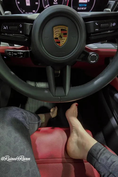 Worship my fodly feet by _-JoliDoll-_