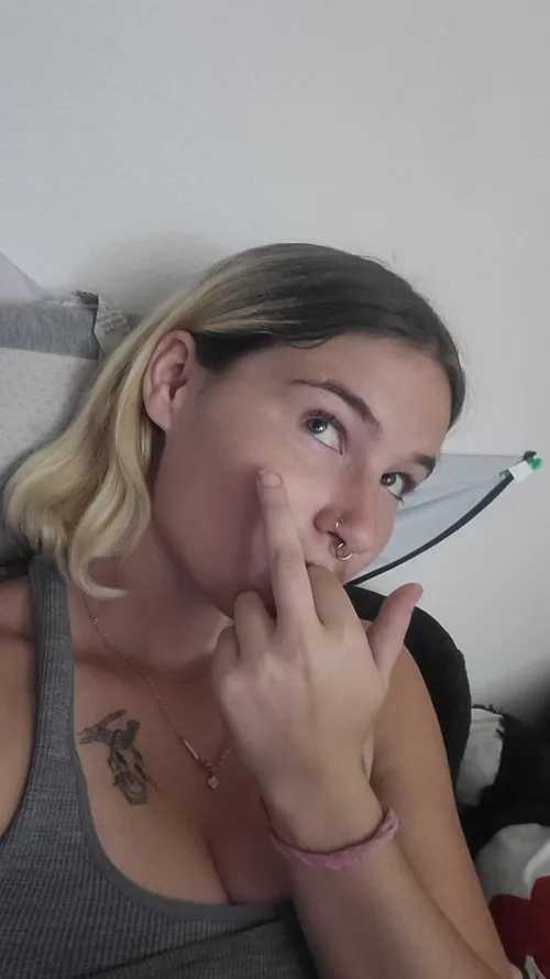 Worship my middle finger by sinning_angel6