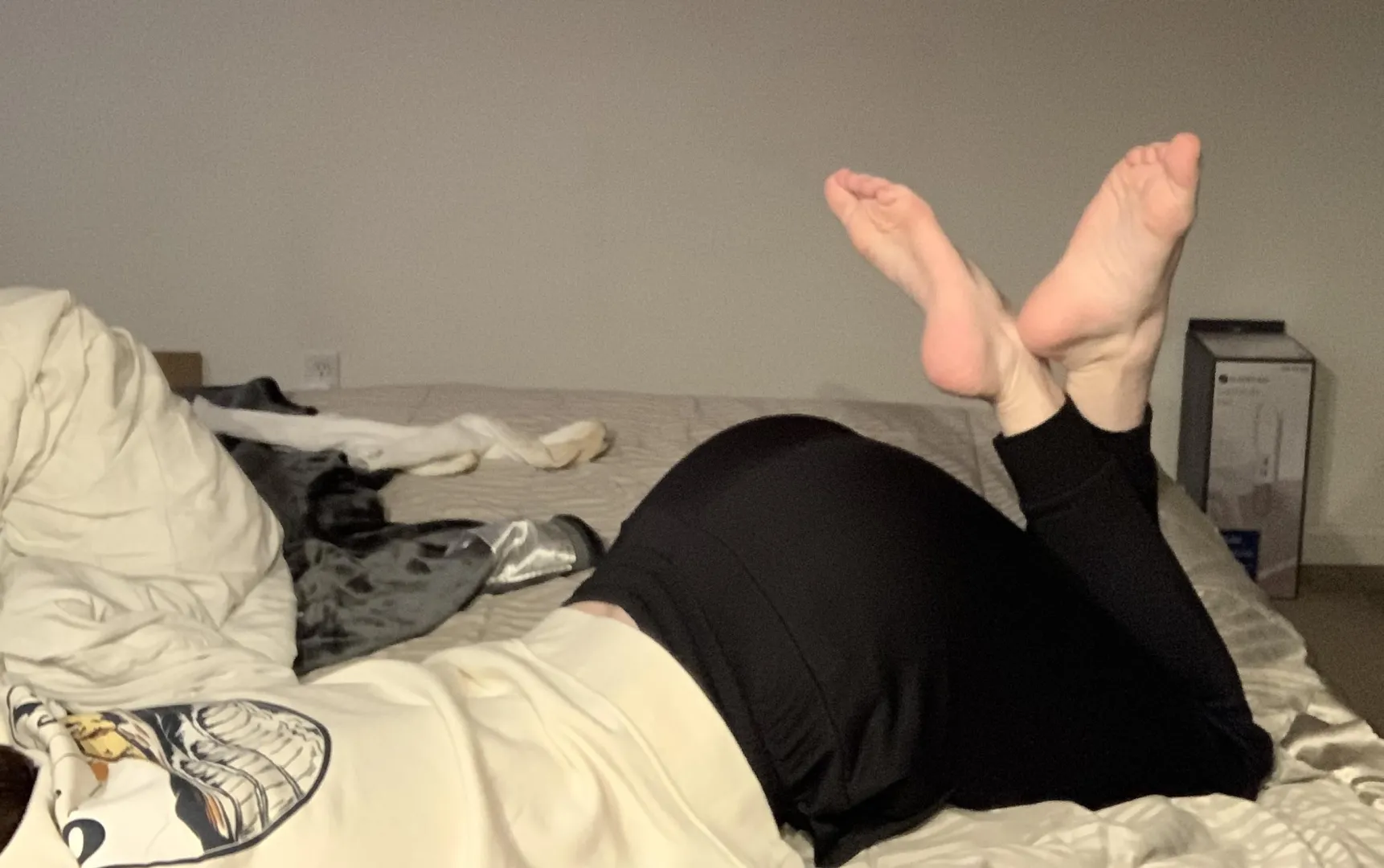 Worship my stinky boy feet  posted by PrettyBoySoles