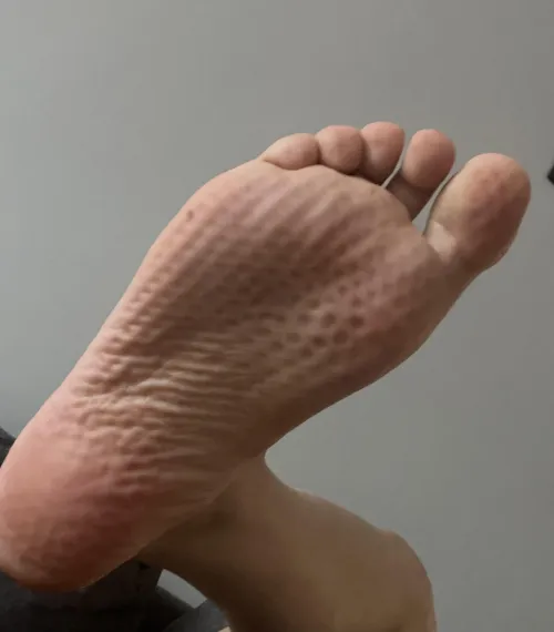 Worship my tired feet  by newyawkdude