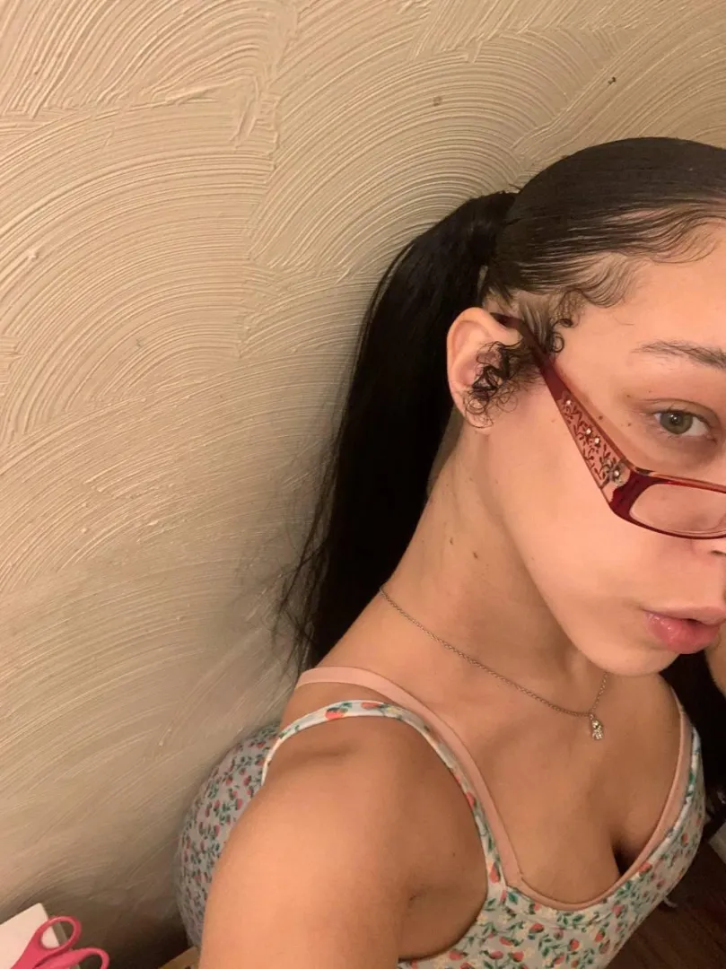 Would any older men on here eat me? posted by delphiraexo