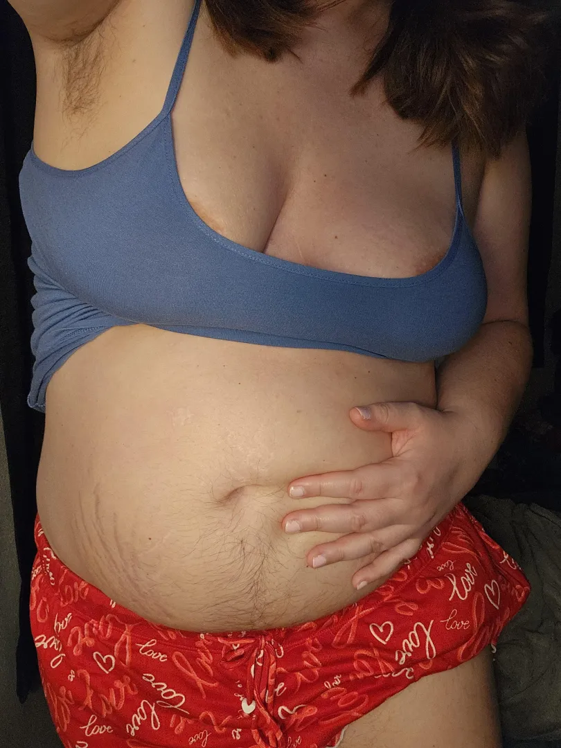 Would getting weekly pics of me brighten your day.? posted by SweetSuprise85