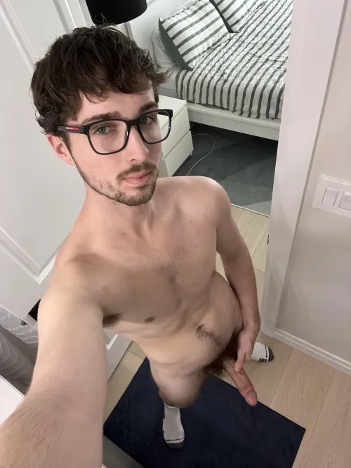 Would love to get slutty by sadboycad