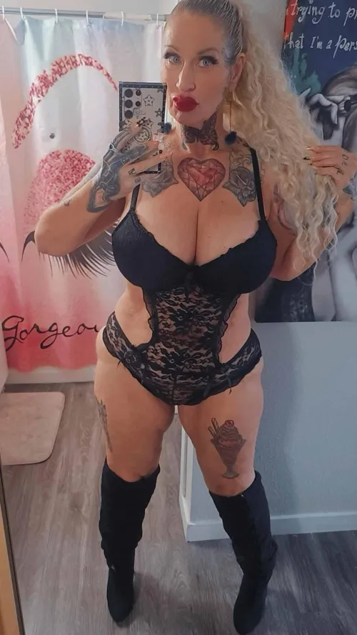 Would men on Reddit fuck a milf like me? by Summer_love_lyn