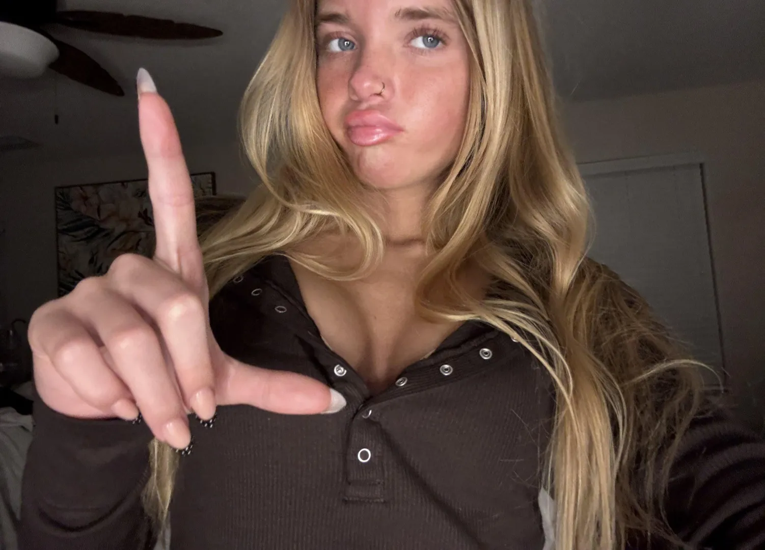 Would my cleavage make u ? posted by lusttlexi