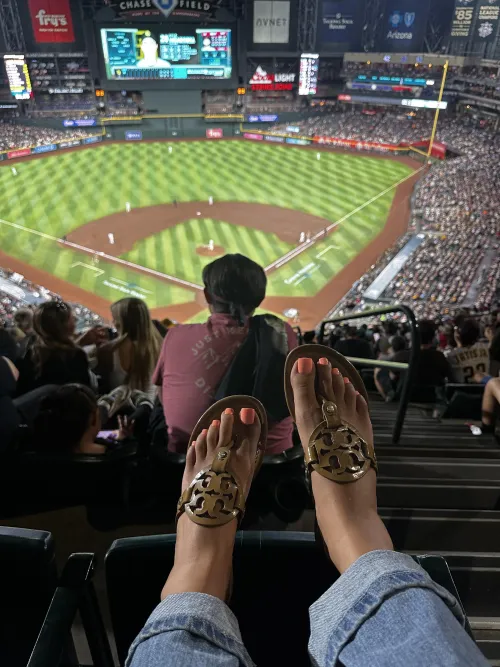 Would my feet distract you? by athenasfeet13