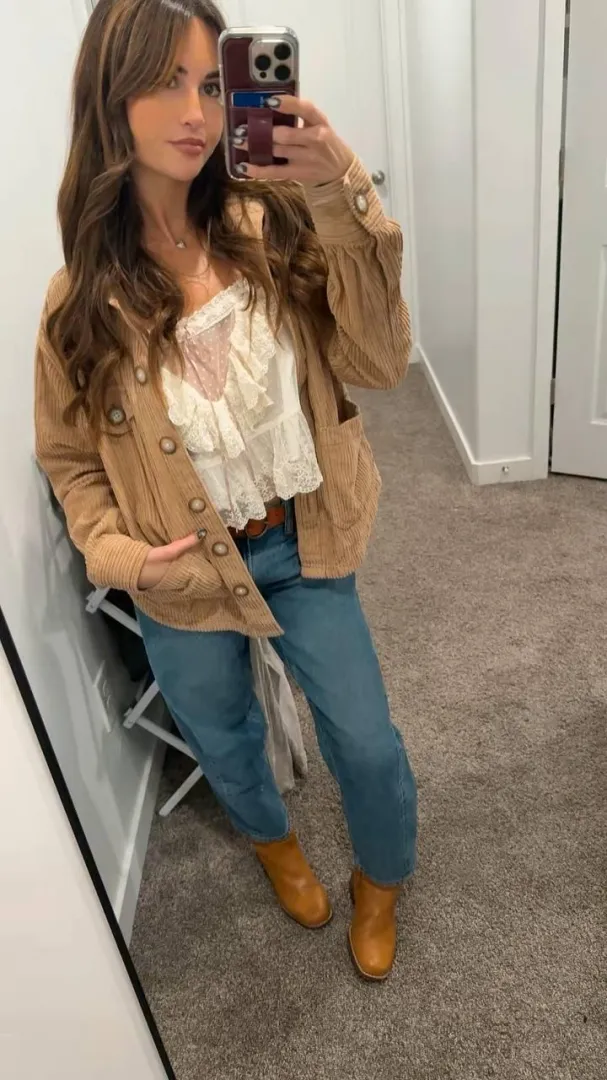 Would u let Me ride ur dick?  posted by cutiebunnymoore