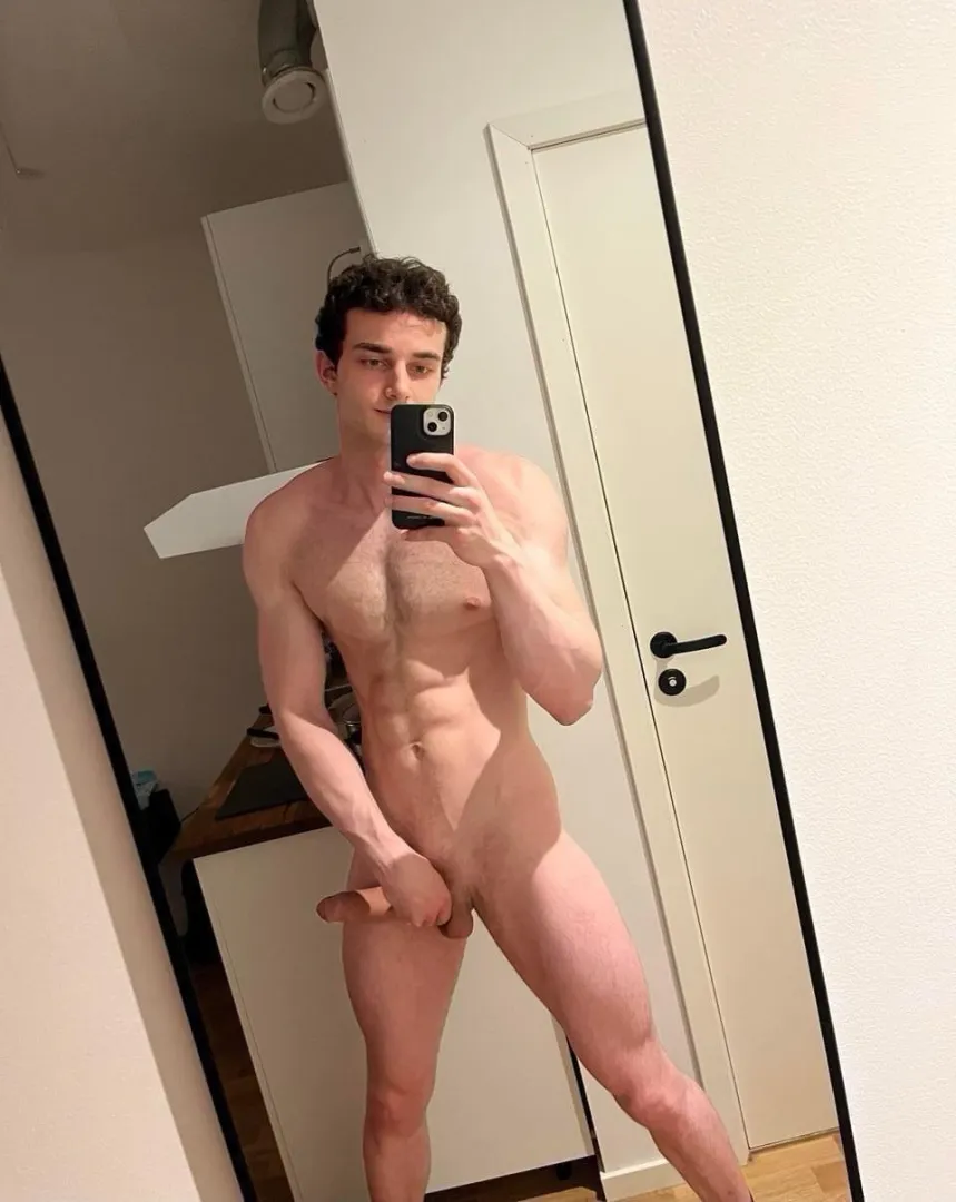 would u suck this horny collage student's cock? posted by dzikutoja