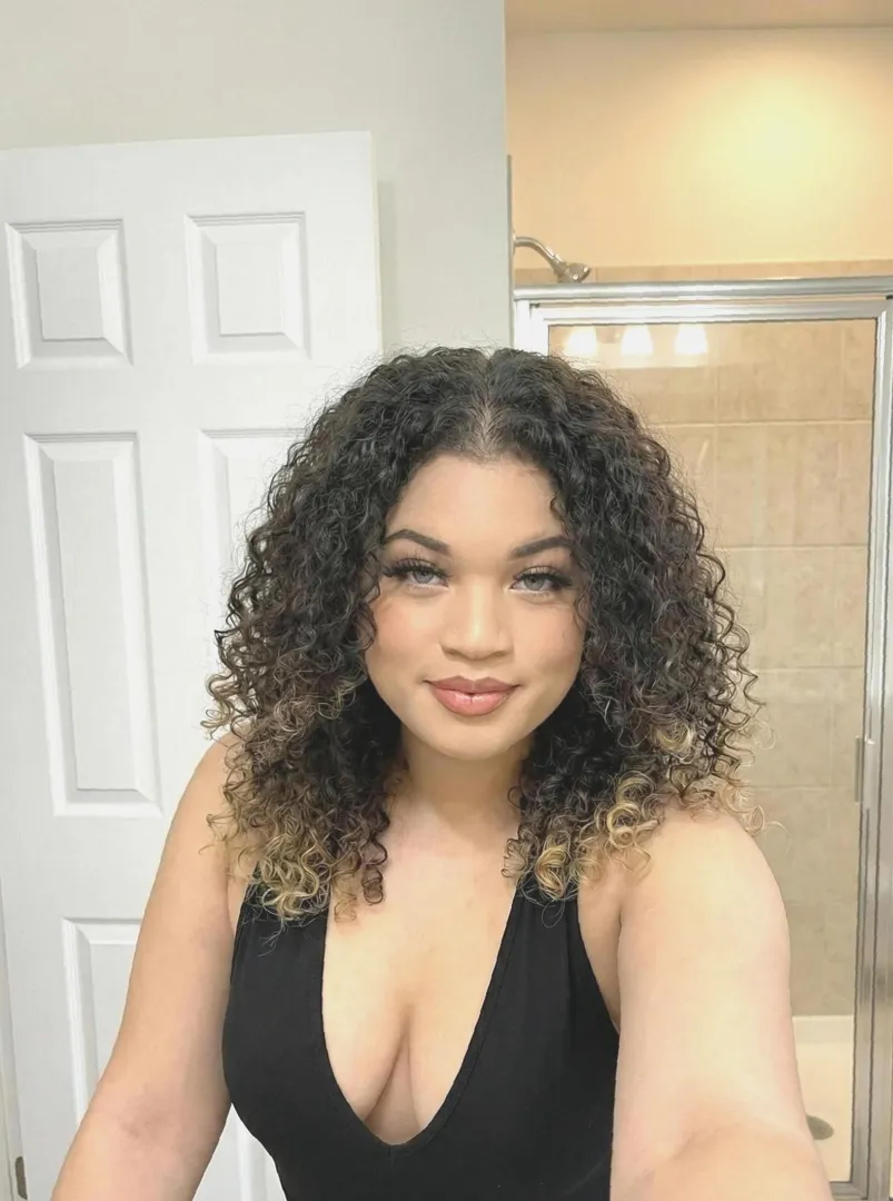 Would you actually take a girl like me on a real date… posted by annabellecuddles