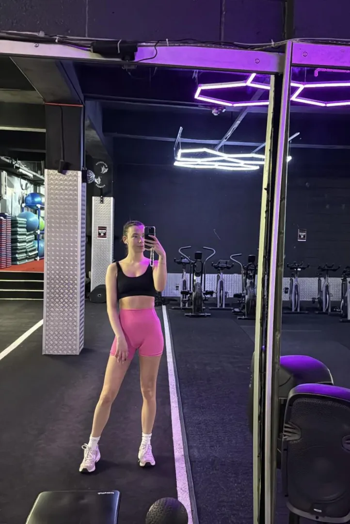 Would you approach me at the gym? posted by DaniRW99