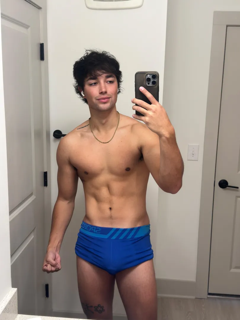 would you ask me out? posted by Empty-Translator9261