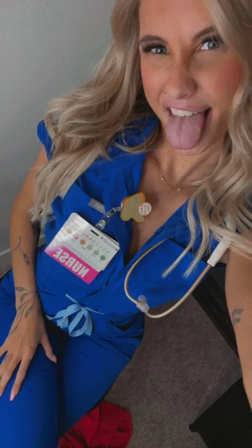 Would you bang a nurse practitioner like me? by nurseariaxo