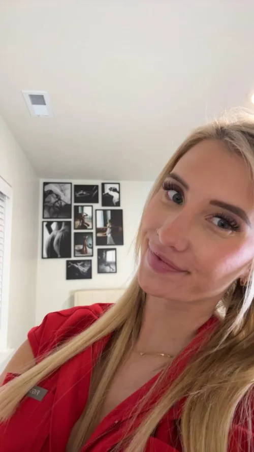 Would you bang a nurse practitioner like me? by nurseariaxo