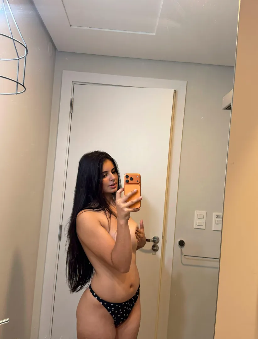 Would you be distracted by me posted by candydreamersx