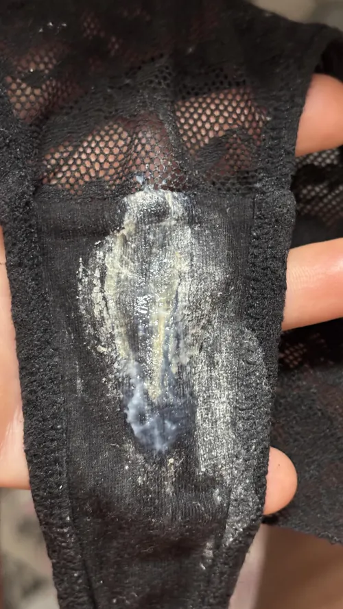 Would you buy this 4 day wear from me? by Harpersummer