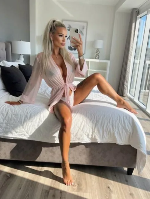 Would you call me mommy in bed by Sunkissedbabesxo