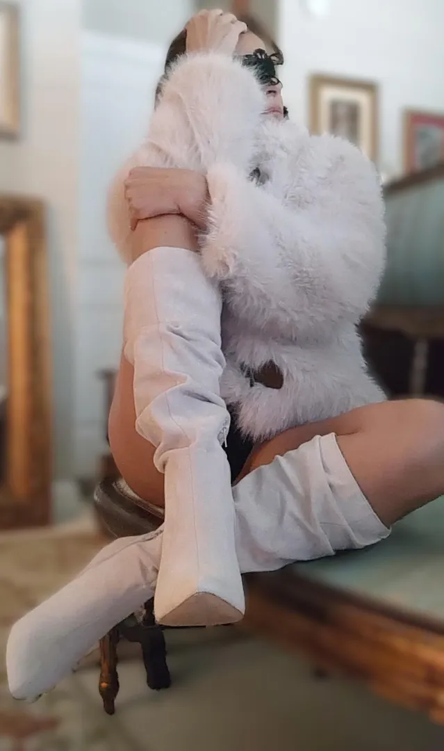 Would you call these go-go boots? posted by Small-Forever9171