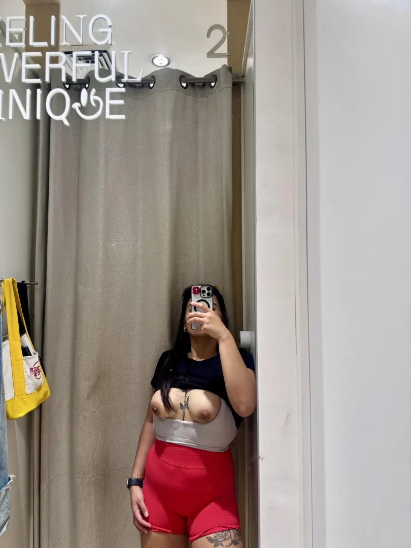 Would you come inside the [f]itting room babe and suck me? posted by impostor_001