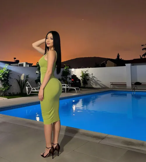 Would you date a girl who only wear stilettos? by 4lisonsmooch