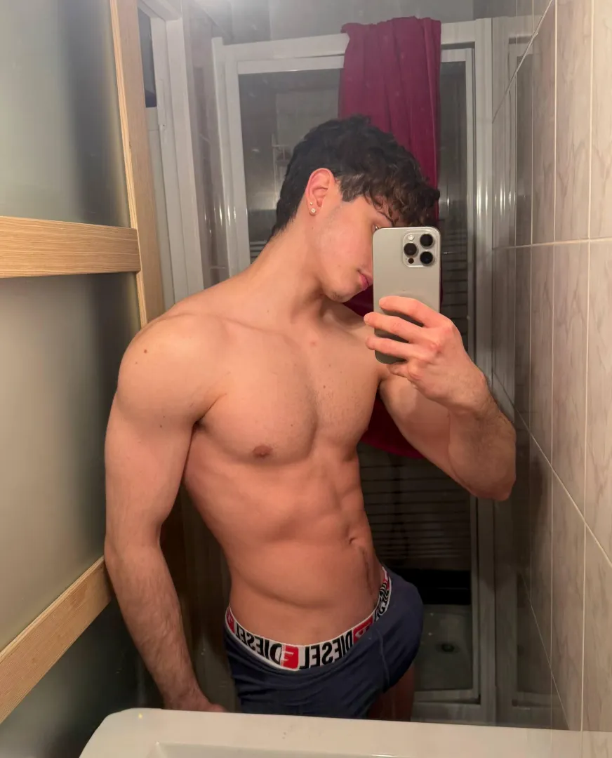 Would you date me?  posted by Flavio_Morino