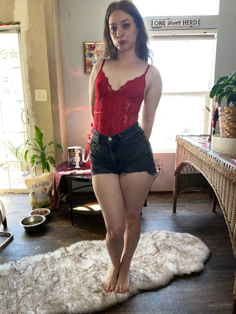 Would you date this innocent looking countrygirl? posted by daisyduffybabyxo