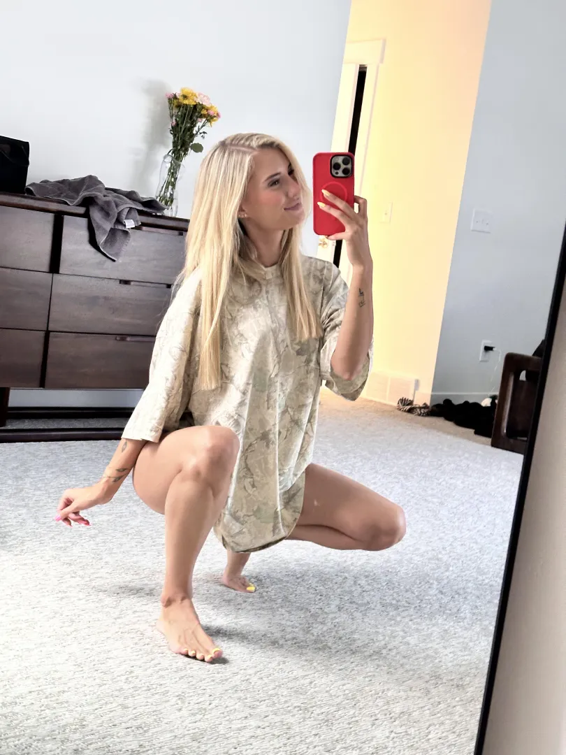 Would you eat me then fuck me? Or fuck me then eat me? btbf posted by aria_adams