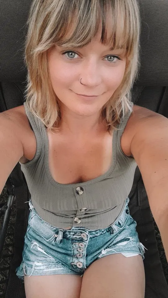 would you fck me if i was ur neighbor? posted by MissTaylorLaurenxo