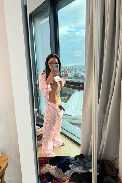 Would you fuck a girl with a cock or let her fuck you posted by Celestial_Musee