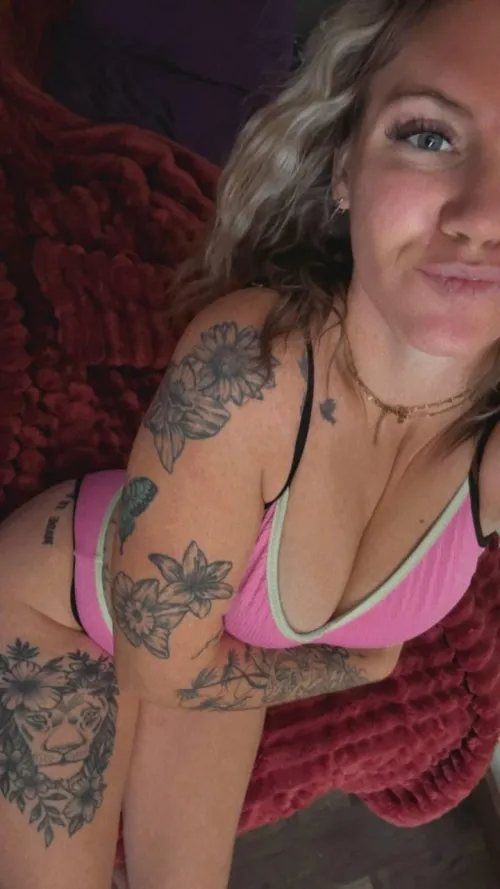 Would you fuck a mature woman like me without a condom? by SweetEchloXO