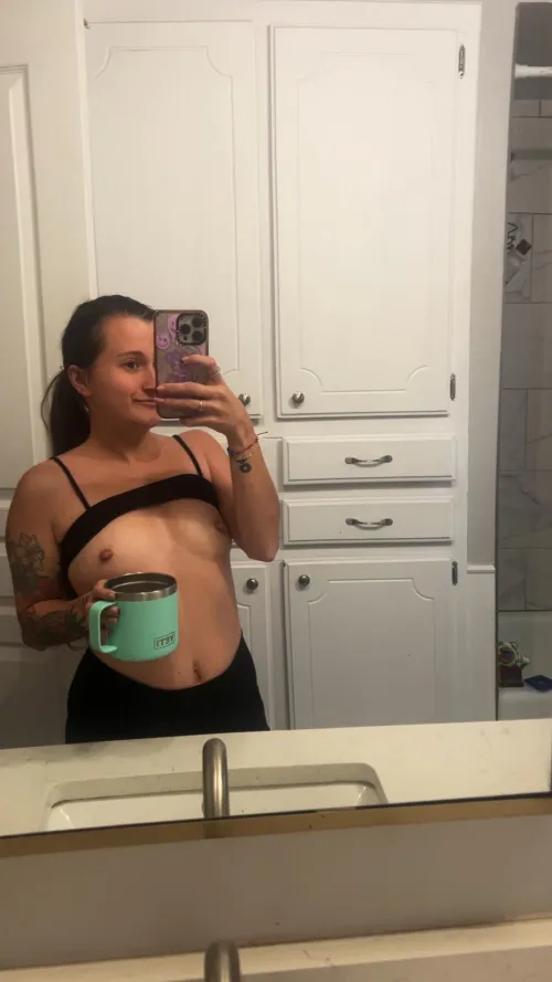 Would you fuck the nude milf next door if she sent you this by littlesadiespade