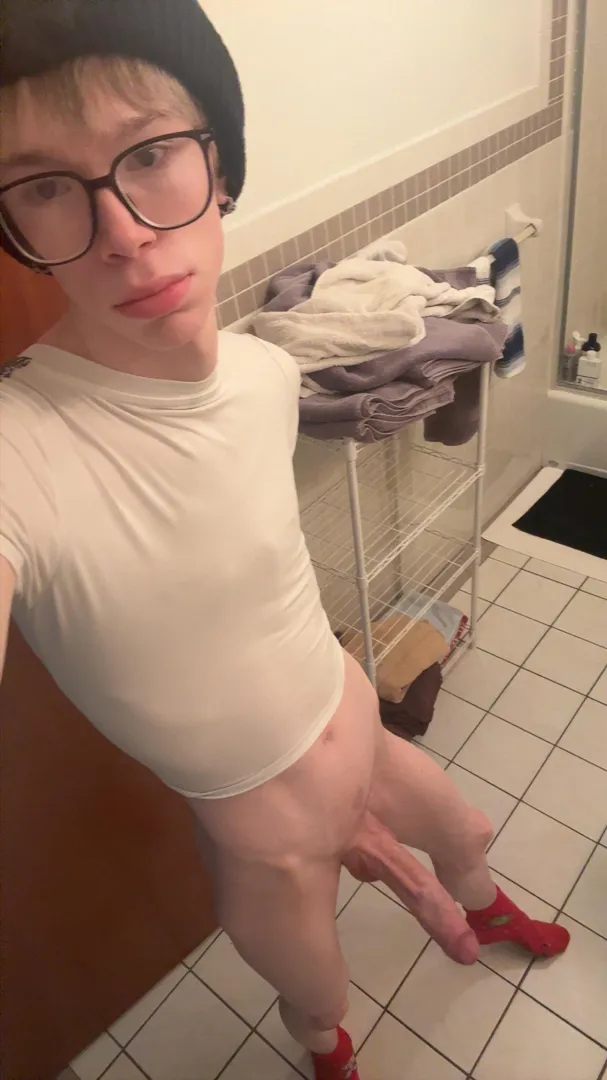 Would you help me out if I asked you nicely?  posted by ripnectarinecheap