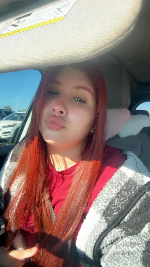 Would you kiss a redhead like me? by Itsaida_mendez