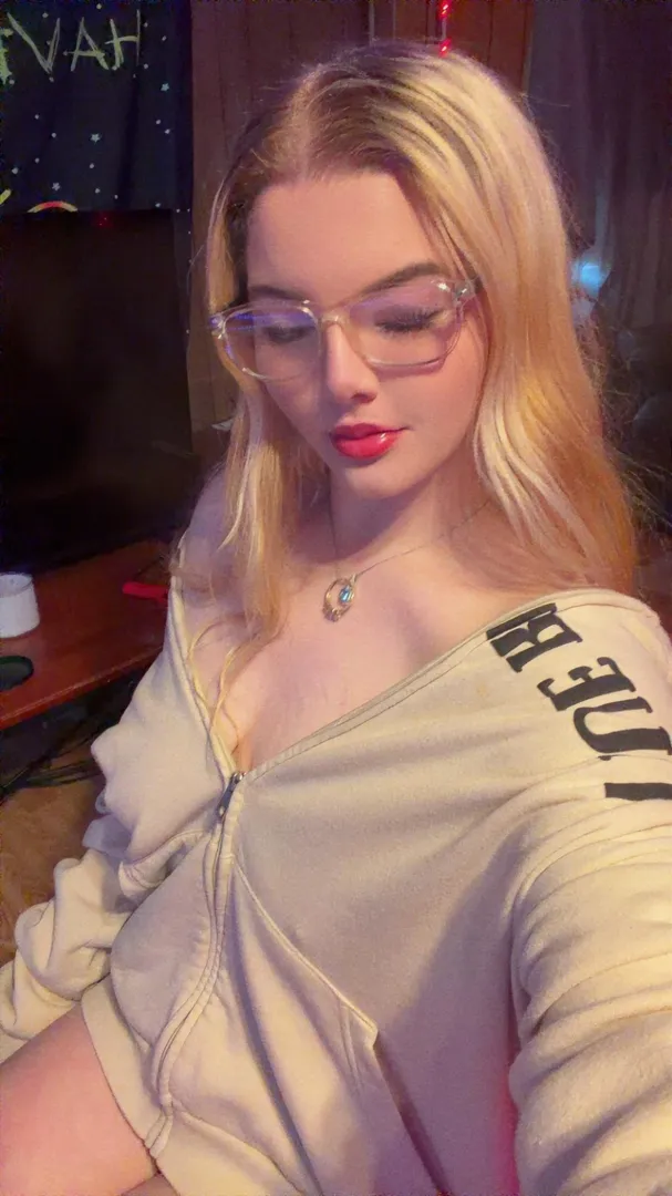 Would you kiss me? posted by theprettiestJ