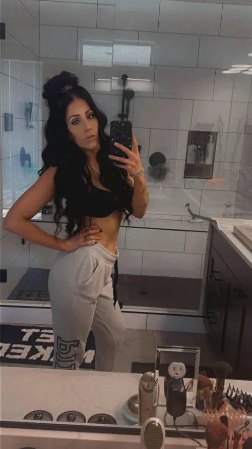 Would you let a 30 year old suck the life out of your balls? Y or N by ChloeJadeOnly