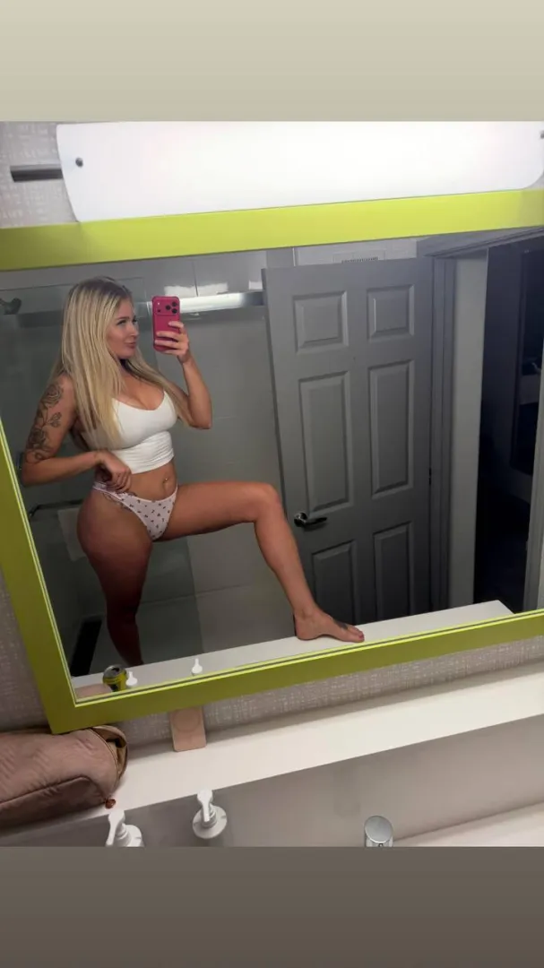 Would you let a 31 year old suck the life out of your balls? Y or N posted by PrettyLucyxo